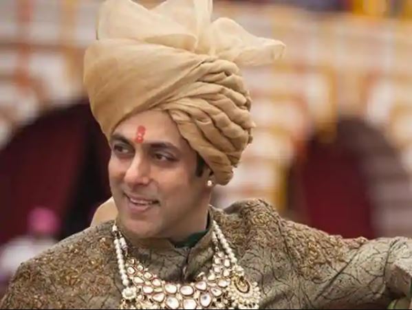 32 Years Of Salman Khan: Here Are All Time Superhit Dialogues Of Dabangg Actor 12 har family mein problem hai ... par woh khush naseeb hai jinki family hoti hai