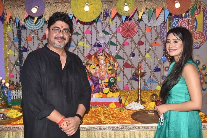 Team Yeh Rishta Kya Kehlata Hai And Team Yeh Rishtey Hain Pyaar Ke Celebrate Ganpati Bappa'S Arrival 3 rajan shahi along with the cast of his four shows celebrates bappa's arrival!
