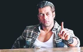 32 Years Of Salman Khan: Here Are All Time Superhit Dialogues Of Dabangg Actor 1 tu ladki ke peeche bhagega, ladki paise ke peeche bhagegi ... tu paise ke peeche bhagega, ladki tere peeche bhagegi