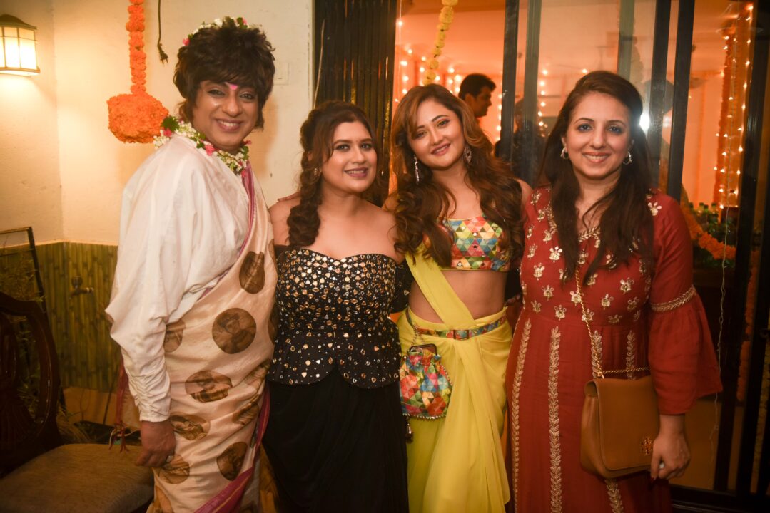 rohit verm with manali jagtap, rashami desai and munisha khatwani 