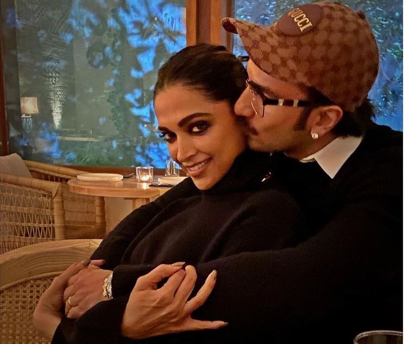 Ranveer Singh Posts Pic With His Biwi No 1 Deepika Padukone No copyright infringement intended, rights to this song belong to the copyright holder. glamsham