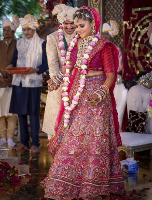 janhavi r dhariwal ties knot with film producer punit balan