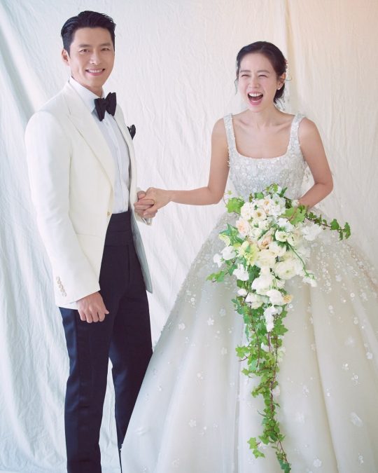 Crash Landing On You Stars Hyun Bin And Son Ye Jin Are Glowing In Their Wedding Pictures 1 hyun bin and son ye jin