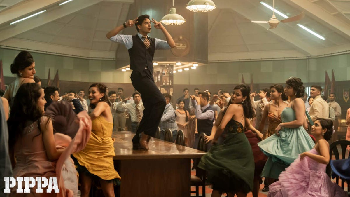 Ishaan Khatter As Young Brigadier Balram Singh Mehta Dancing In High Spirits In Raja Krishna Menon's Pippa Still ishaan khatter as young brigadier balram singh mehta dancing in high spirits in raja krishna menon's pippa still
