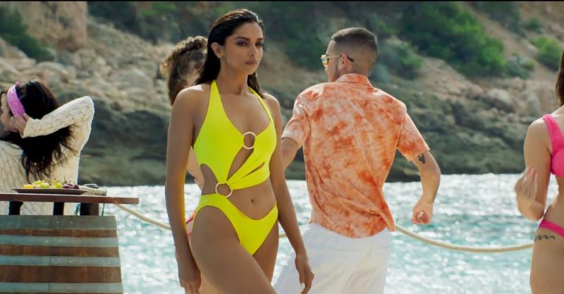 Happy Birthday: Deepika Padukone'S Stunning Hot Looks From Besharam Rang And Jhoome Jo Pathaan 2 dp 2 20221216130435961