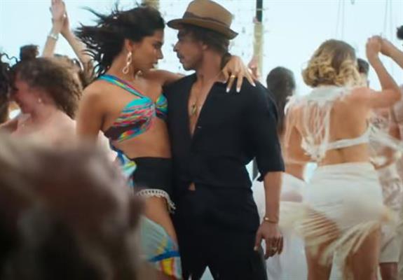 Happy Birthday: Deepika Padukone'S Stunning Hot Looks From Besharam Rang And Jhoome Jo Pathaan 5 dp 6 20221216004828716 1